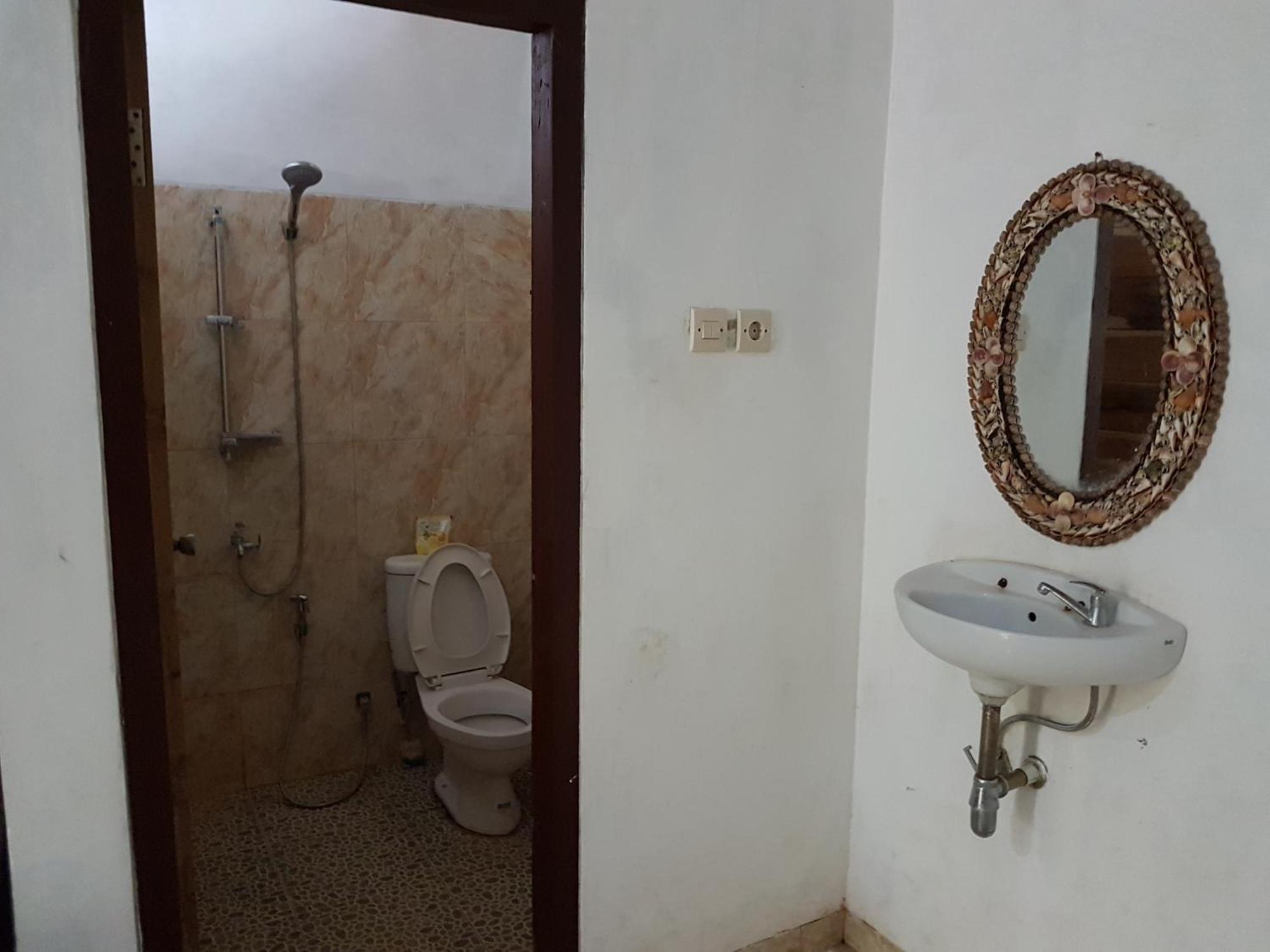 Red Island Bungalows Pasanggaran Quarto foto