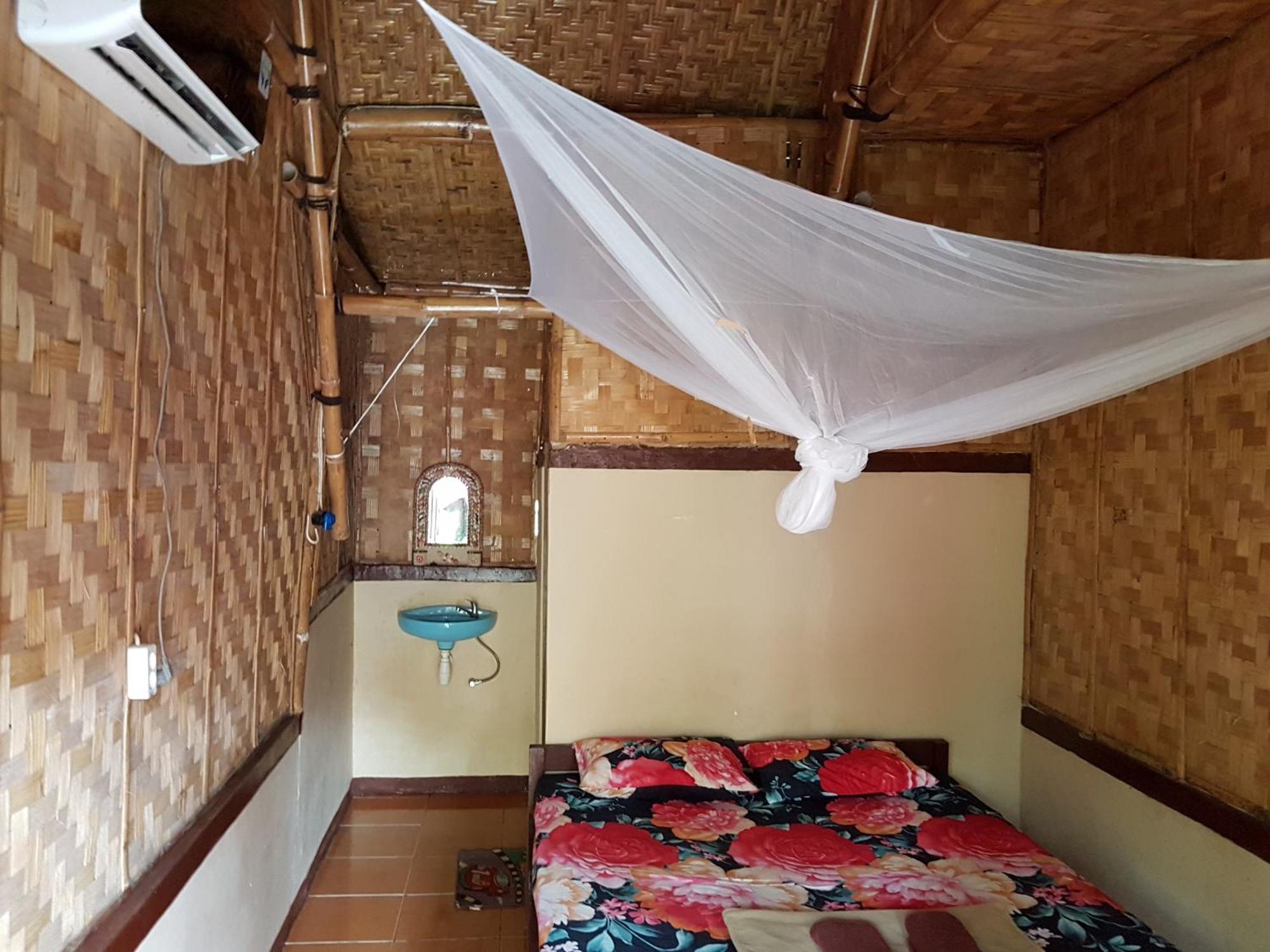 Red Island Bungalows Pasanggaran Quarto foto