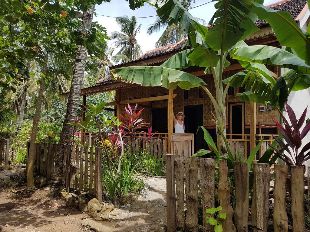 Red Island Bungalows Pasanggaran Exterior foto