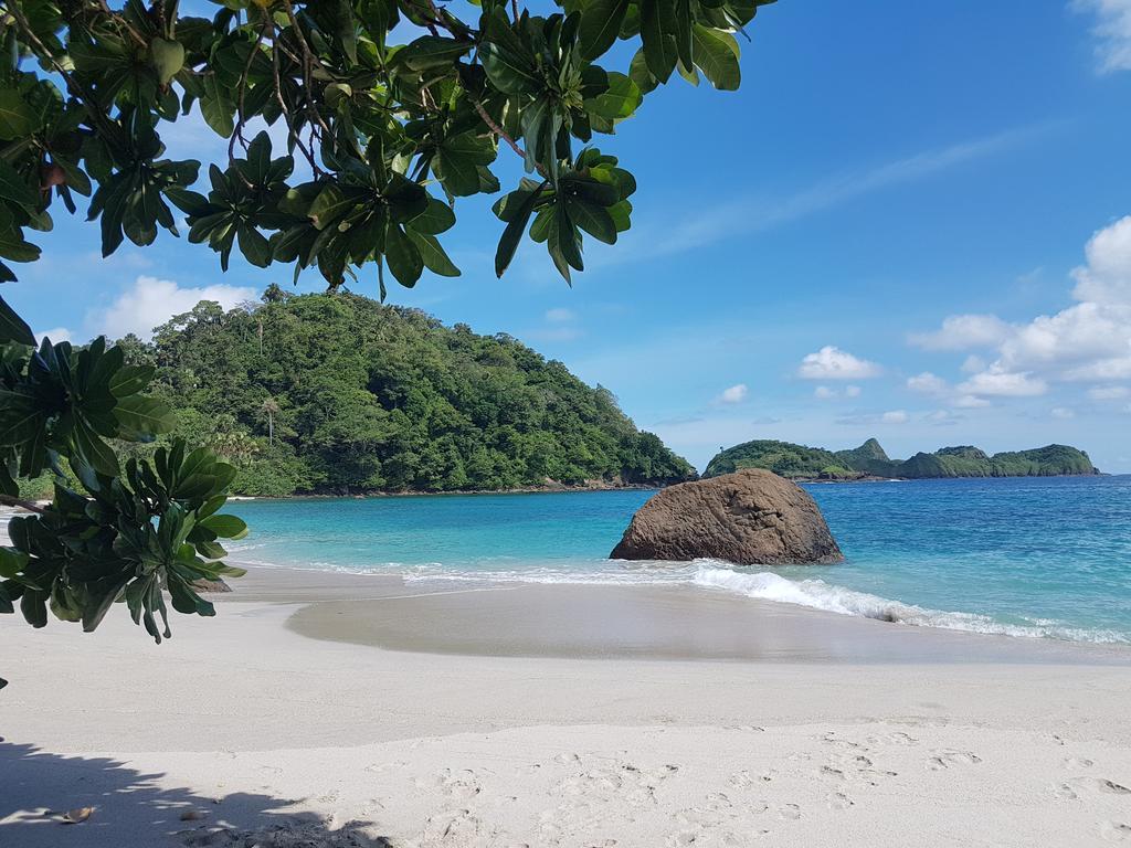Red Island Bungalows Pasanggaran Exterior foto